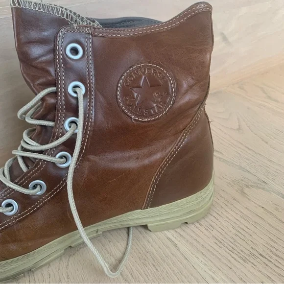 Leather hot sale converse boots